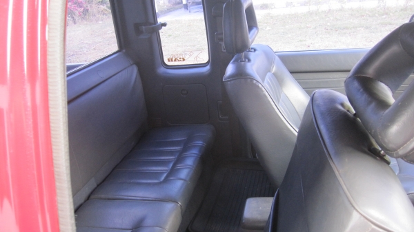 ขายรถกระบะโตโยต้าไมตี้เอ็กปี37/1994 รถอาจารย์ที่วิทยาลัยรถเดิมบางอย่างไม่เคยเห็นมาก่อนเลยครับไม่เคยชน+ไม่เคยบรรทุกหนักทุกอย่างเดิมทั้งคันเครื่องดีเดินนิ่งดังนุ่มเหมือนใหม่ออกจากศูนย์แน่นๆไม่ไอไม่จามซื้อไปไม่ต้องทำอะไรเลยครับสภาพพร้อมใช้งาน....เอกสารพร้อมโ