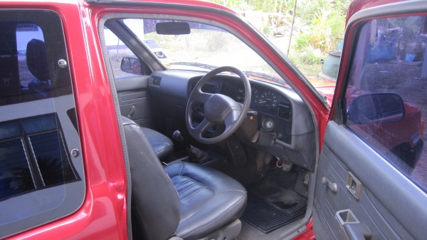 ขายรถกระบะโตโยต้าไมตี้เอ็กปี37/1994 รถอาจารย์ที่วิทยาลัยรถเดิมบางอย่างไม่เคยเห็นมาก่อนเลยครับไม่เคยชน+ไม่เคยบรรทุกหนักทุกอย่างเดิมทั้งคันเครื่องดีเดินนิ่งดังนุ่มเหมือนใหม่ออกจากศูนย์แน่นๆไม่ไอไม่จามซื้อไปไม่ต้องทำอะไรเลยครับสภาพพร้อมใช้งาน....เอกสารพร้อมโ