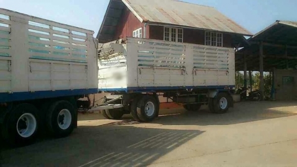 รถฮีโน่ 10 ล้อดั้ม 260 แรงม้า. ปี 47 ( ขายแม่ลูก )  สนใจติดต่อ  081 - 6079515