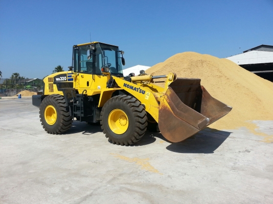 ขายรถตัก Komatsu WA320-5 สวยมาก เหมือนใหม่ ชั่วโมงน้อย
