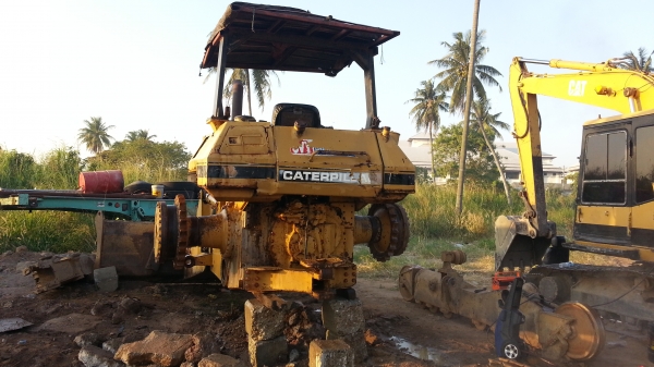 ขายด่วน รถแทรกเตอร์ CAT D5H ขายถูกฯฯ