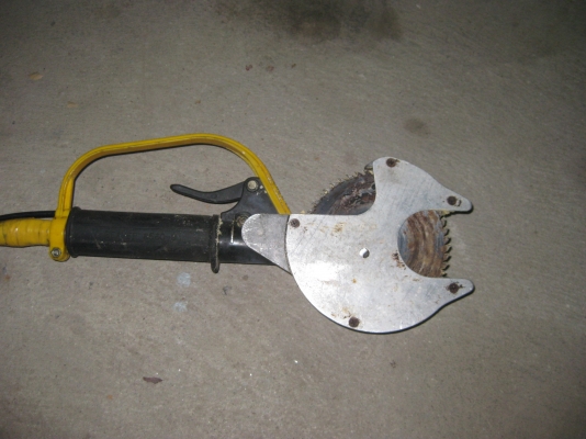 เครื่องตัดแต่งกิ่งไม้