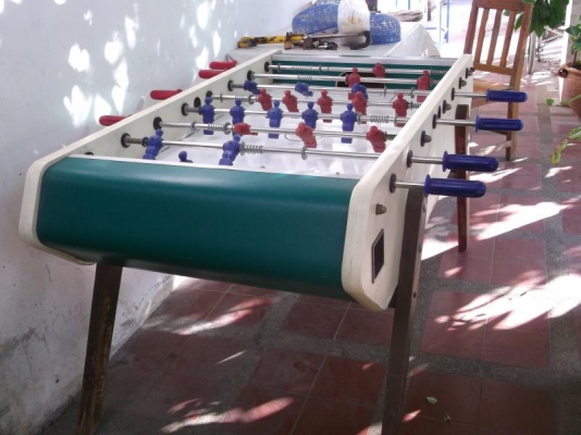 ขายโต๊ะโกล์ดบอล ขาไม้้คลาสสิค ก้านเป็นเหล็กหมุนได้สวยๆ