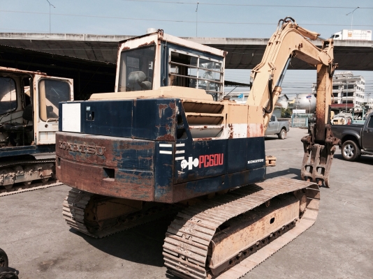 ขายรถแมคโฮยี่ห้อ โคมัตสุ PC 60U รถเก่าญี่ปุ่นเดิมๆ ยังไม่ผ่านการใช้งานในไทย