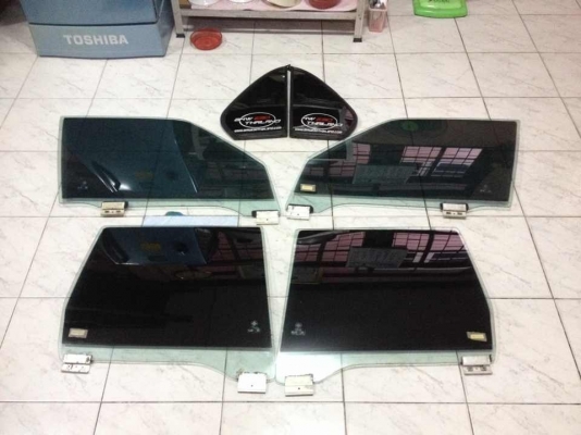 ขายกระจกประตู4บานพร้อมกระจกหูช้าง1คู่ รวม6บาน สภาพสวยพร้อมใส ราคา1500บาท โทร0875077464โส กทม ขายกระจกประตู4บานพร้อมกระจกหูช้าง1คู่ รวม6บาน สภาพสวยพร้อมใส ราคา1500บาท โทร0875077464โส กทม