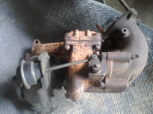 เทร์อโบ  4BD1-115 แรง ของถอดเครื่องนอกใส่แม็คโคได้ครับ สนใจติ่อต่อ 086-2465-934