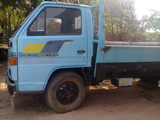 ขายรถ อีซูซุ  NKR 110 แรง ไม่มีเล่มทะเบียน สนใจติดต่อ086-2465-934