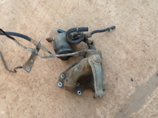 ขายครับกระปุกบังคับเลี้ยวNKR พร้อมตัวปั่นกระปุกนำ้มันขายที่7900ครับพร้อรับประกันชินงานจัดส่งทั่วไทยจร้า