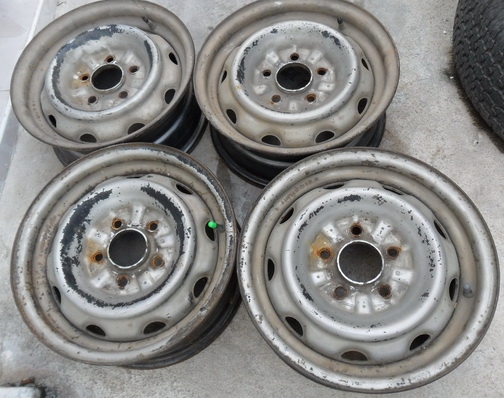 โลโก้ toyota ม้ากระโดด