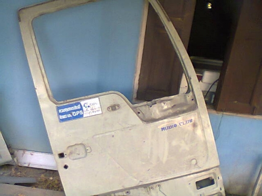 ประตูสิงห์ข้างขวา(โคลงประตูอย่างเดียวไม่มีอุปกรณ์)