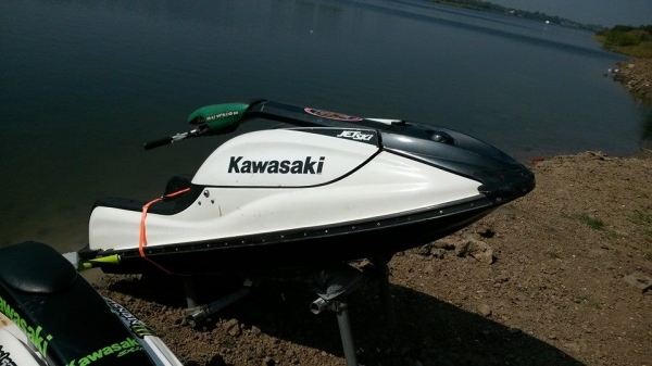 Kawasaki sxr 800 ของแต่งทั้งลําได้ไปเหมือนได้เรือฟรี