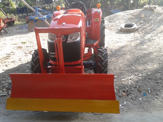 ขายรถไถคูโบต้า KUBOTA L 3008 (4WD) พร้อมใบมีดคานล่าง