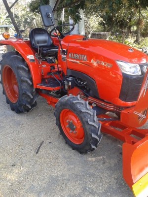 ขายรถไถคูโบต้า KUBOTA L 3008 (4WD) พร้อมใบมีดคานล่าง