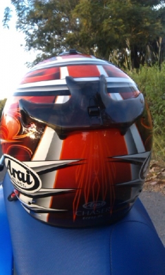 ขายถูกARAI รุ่น CHASER ไซร์ M เลิกขี่ซื้อมายังไม่ได้ใส่ สีสวยไม่มีรอย ชิวสโมกสภาพ98\% ไม่มีรอยแม้แต่นิดเดียว ใหม่จริงๆขาย 8900บาท สนใจติดต่อ tee 0840031815 0888686717 ส่งทั่วไทย