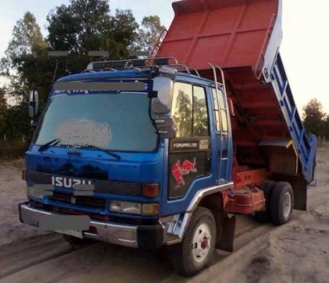 **940,000 บ.ต่อรอง**ขาย 6ล้อดั๊มดิน สวยๆ ISUZU ROCKY FRR 195 6HE1  เครื่องแน่นแรงดี ช่วงล่างFหน้า-หลัง คัสซีสวยไม่ปะไม่ดาม กระบะดั๊มเหล็ก3.60ม. ยิงหน้า สภาพดี พื้นดีข้างดีไม่ผุ หัวเก๋งสวยไม่ผุ ภายในสวยคอนโซลครบ แอร์ พ.พาวเวอร์ เบรคทริฟฟี่ ยาง8.25ดี6เส้น ร