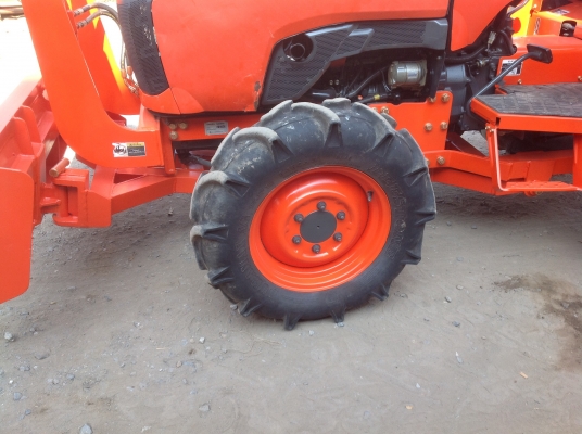 ปัญญาแทรคเตอร์มาแล้ว...จัดมาตามคำเรียกร้อง คูโบต้า L3608 ใบมีดคานล่าง  ผาน6x22