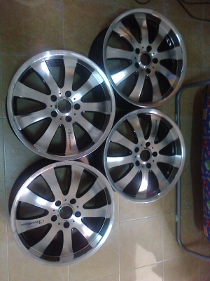 แม็กซ์17 5รูสภาพดีไม่ซ่อม(ส่งไปจัดทำสีกลิ้งเงามาใหม่คับ)