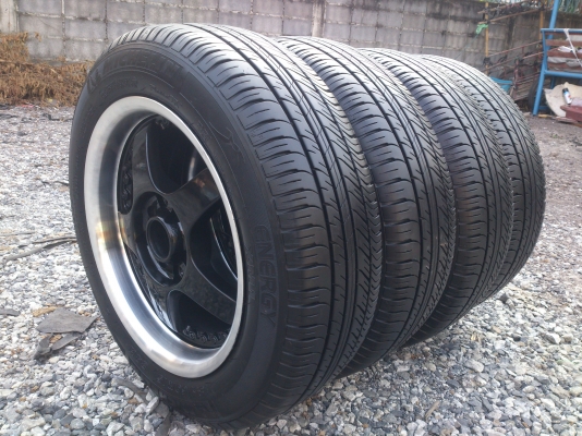 ขายแม็กLENSO (แม็กทำสีแล้ว) 4รู100,114 พร้อมยางMICHELIN 185/60R15 ยางปี11 ดอกยางลึกเท่ากันไม่แตกลายไม่กินข้างสภาพยาง90\% (ยางไม่มีปะ) จำนวน 1 ชุด
