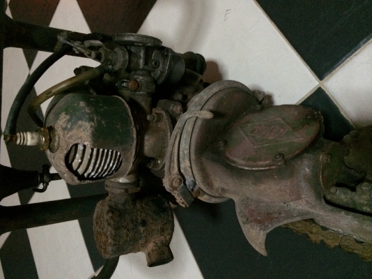 ขาย เลื่อยยนต์เก่า ตกแต่งร้าน ของสะสม สวยหายาก