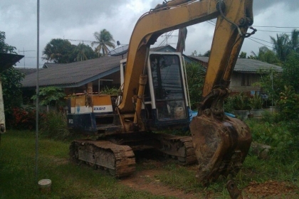 KOMATSU PC60-5 สภาพสวยมีแอร์ เอวแน่น ช่วงล่างเค็ม KOMATSU PC60-5 สภาพสวยมีแอร์ เอวแน่น ช่วงล่างเค็ม