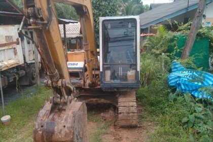 KOMATSU PC60-5 สภาพสวยมีแอร์ เอวแน่น ช่วงล่างเค็ม KOMATSU PC60-5 สภาพสวยมีแอร์ เอวแน่น ช่วงล่างเค็ม