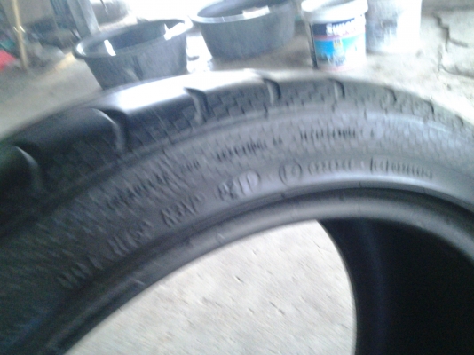 ยางนอก 265/35/18