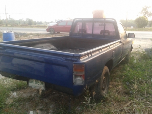 รถอยู่สุรินทร์ อำเภอสังขะ หมู่บ้านญาดา 0898449231 (นก) ขายไมตี้หัวเดียว รถพร้อมใช้งานหนัก เครื่องดีคัสซีสวย แอร์เย็น สีไม่สวย รถปี/2534