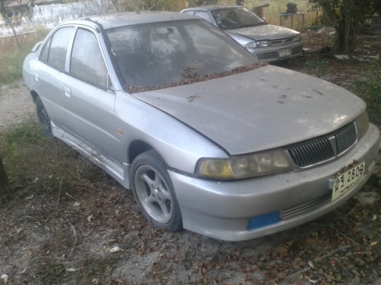 แยกขายอะไหล่ทุกชิ้น ตัดท้าย  ประตู ฝากระโปรง ของเหลือเยอะลองโทมาคุยจะเอาตัวไหน