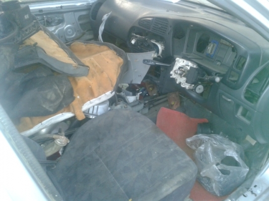 แยกขายอะไหล่ทุกชิ้น ตัดท้าย  ประตู ฝากระโปรง ของเหลือเยอะลองโทมาคุยจะเอาตัวไหน