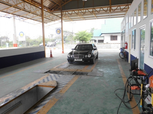 ขาย ฺBENZ E 230   รถสวย เจ้าของขายเองครับ ทะเบียน ประกันพร้อม