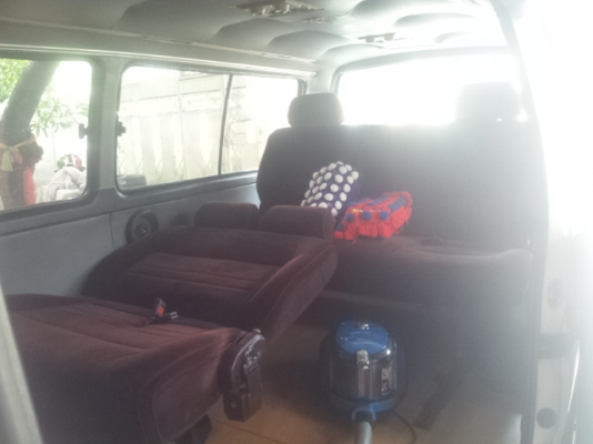 ขายดาวน์ รถตู้ 2J สวยๆๆ สันยาคุยกันได้ ปี2001 ขายดาวน์ รถตู้ 2J สวยๆๆ สันยาคุยกันได้ ปี2001