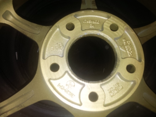 ขายแม็ก 17 แท้ ไม่มียาง แอดแวน อาร์จี 5รู 114 กว้าง9 ครึ่ง ทั้งสี่วง น.35 ล.24 ส