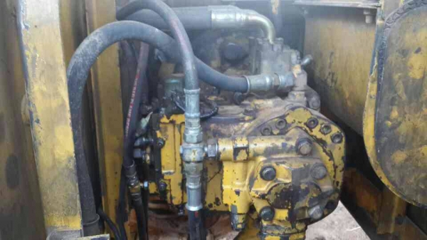 KOMATSU PC 200-5 เครื่องเดิม ปั้มเดิม เล่มพร้อมโอน