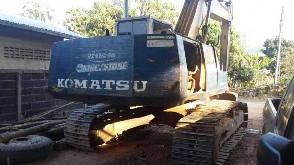 KOMATSU PC 200-5 เครื่องเดิม ปั้มเดิม เล่มพร้อมโอน