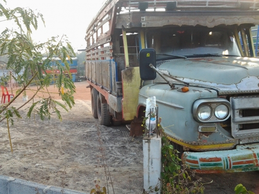 ISUZU   หัวยาวเครื่อง  6BG1  เครื่อง175แรงม้า10ล้อเพลาเดียว