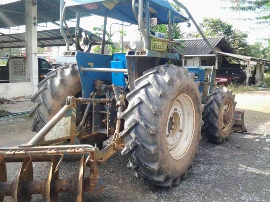 ขายรถไถ FORD 8066S 2 เพลา 7 จาน ใบมีดดันหน้า ไม่มีเอกสาร ราคา 380000