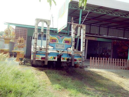 ขายด่วนรถ10ล้อบรรทุกรถเกี่ยวข้าวหางปลานเจ้าของขายเอง