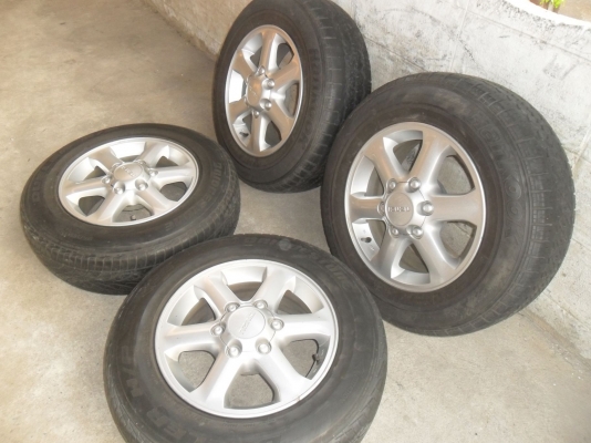 ล้อแม็ก 16นิ้ว 6รู อีซูซุ พร้อมยาง215/70R16 สวยๆ 4 ล้อ ราคา 6700 บาท ล้อแม็ก 16นิ้ว 6รู อีซูซุ พร้อมยาง215/70R16 สวยๆ 4 ล้อ ราคา 6700 บาท