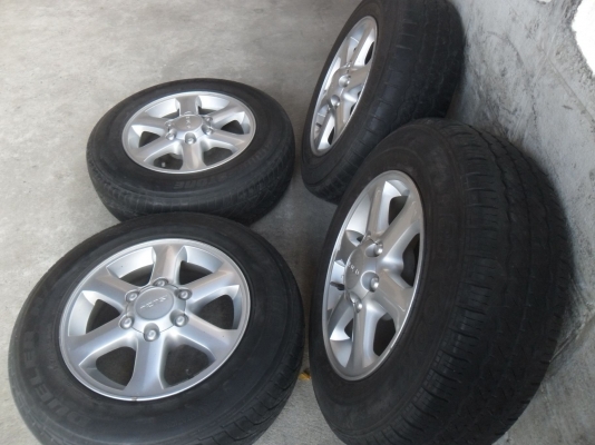 ล้อแม็ก 16นิ้ว 6รู อีซูซุ พร้อมยาง215/70R16 สวยๆ 4 ล้อ ราคา 6700 บาท ล้อแม็ก 16นิ้ว 6รู อีซูซุ พร้อมยาง215/70R16 สวยๆ 4 ล้อ ราคา 6700 บาท