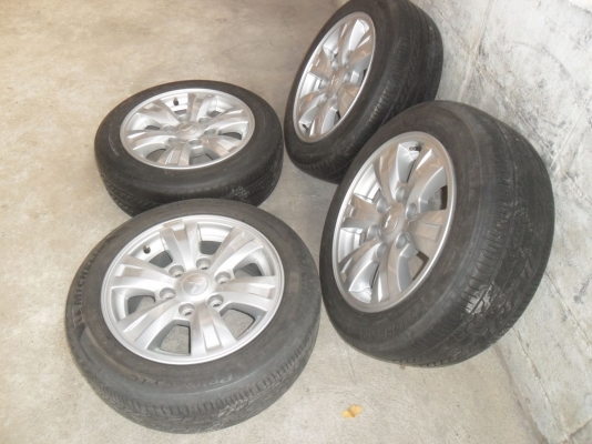 ล้อแม็ก 16นิ้ว 6รู ไทรตั้น พร้อมยาง 205/55R16 สวยๆ 4 ล้อ ราคา 6700 บาท