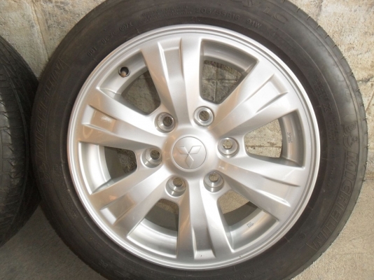 ล้อแม็ก 16นิ้ว 6รู ไทรตั้น พร้อมยาง 205/55R16 สวยๆ 4 ล้อ ราคา 6700 บาท