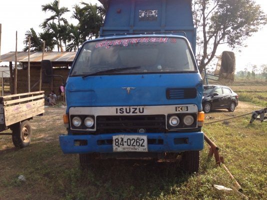 แบคโฮ PC 100-5 + รถดั้มพ์ 6 ล้อ ISUZU NPR 120+ ISUZU BB6