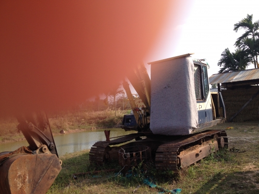 แบคโฮ PC 100-5 + รถดั้มพ์ 6 ล้อ ISUZU NPR 120+ ISUZU BB6