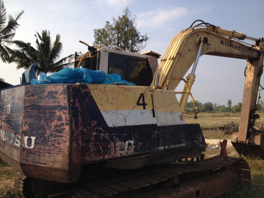 แบคโฮ PC 100-5 + รถดั้มพ์ 6 ล้อ ISUZU NPR 120+ ISUZU BB6