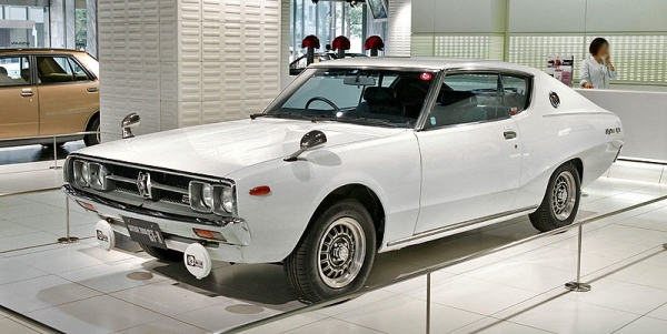 กระจัง skyline c110  japan