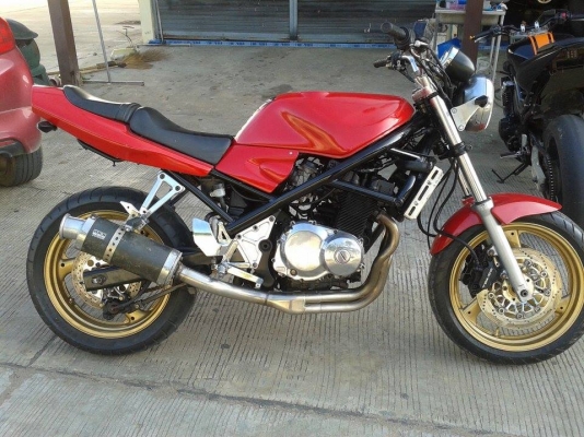 ขาย  suzuki bandit 400 สพม. แท้ รอบเครื่องเดินนิ่งได้ สภาพรถพร้อมใช้ โซ่สเตอ ยาง ใช้ได้อีกนาน ระบบไฟดี     มีรถบริการส่งถึงที่ครับ .0954933733