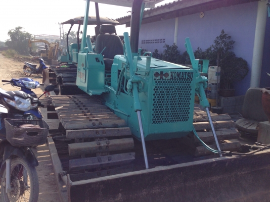 ขายD2-6 สภาพสวย พร้อมใช้งาน เครื่องดี ช่วงล่างดี ใบแทร็กเต็ม ราคาต่อรองได้