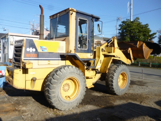 รถตัก Komatsu WA100-1 สภาพพร้อมใช้งาน สินค้าถึงไทยแล้วค่ะ