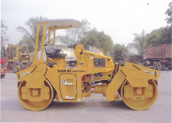 รถบดถนนล้อเหล็กคู่ SAKAI รุ่น SW652H-1K