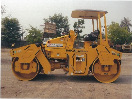 รถบดถนนล้อเหล็กคู่ SAKAI รุ่น SW652H-1K